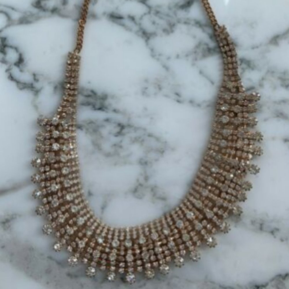 Costume Jewelry Necklace & Earring Set